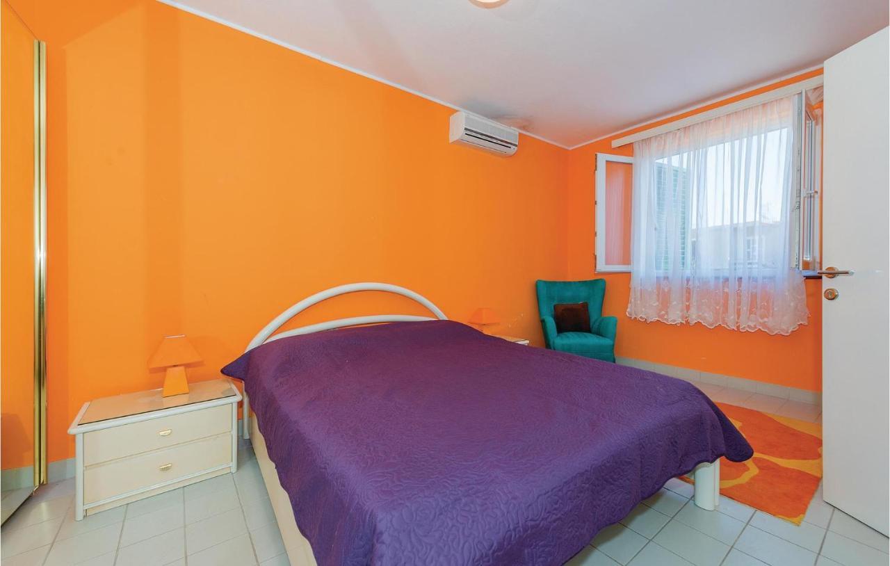Lovely Apartment In Rogoznica With Wifi المظهر الخارجي الصورة
